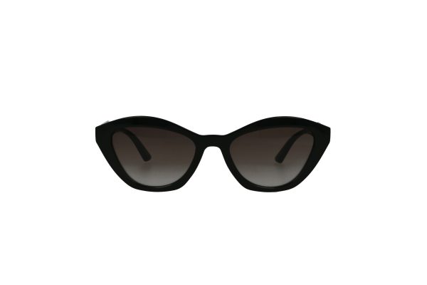 משקפי שמש מפלסטיק